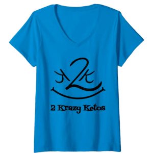 2kk logo on V-neck shirt